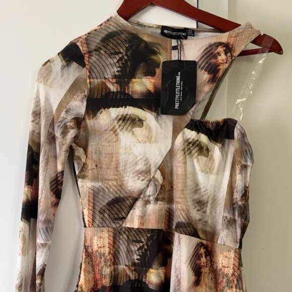 New Pretty Little Thing Renaissance Print Body Suit Size 6 - Picture 2 of 5